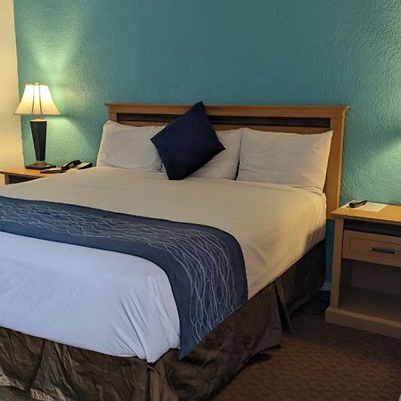 Howard Johnson By Wyndham Downtown Kamloops Eksteriør bilde