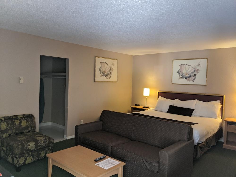 Howard Johnson By Wyndham Downtown Kamloops Eksteriør bilde