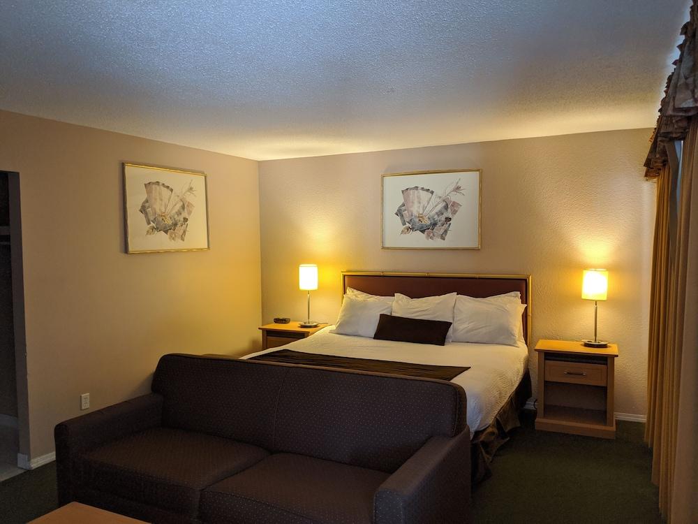 Howard Johnson By Wyndham Downtown Kamloops Eksteriør bilde