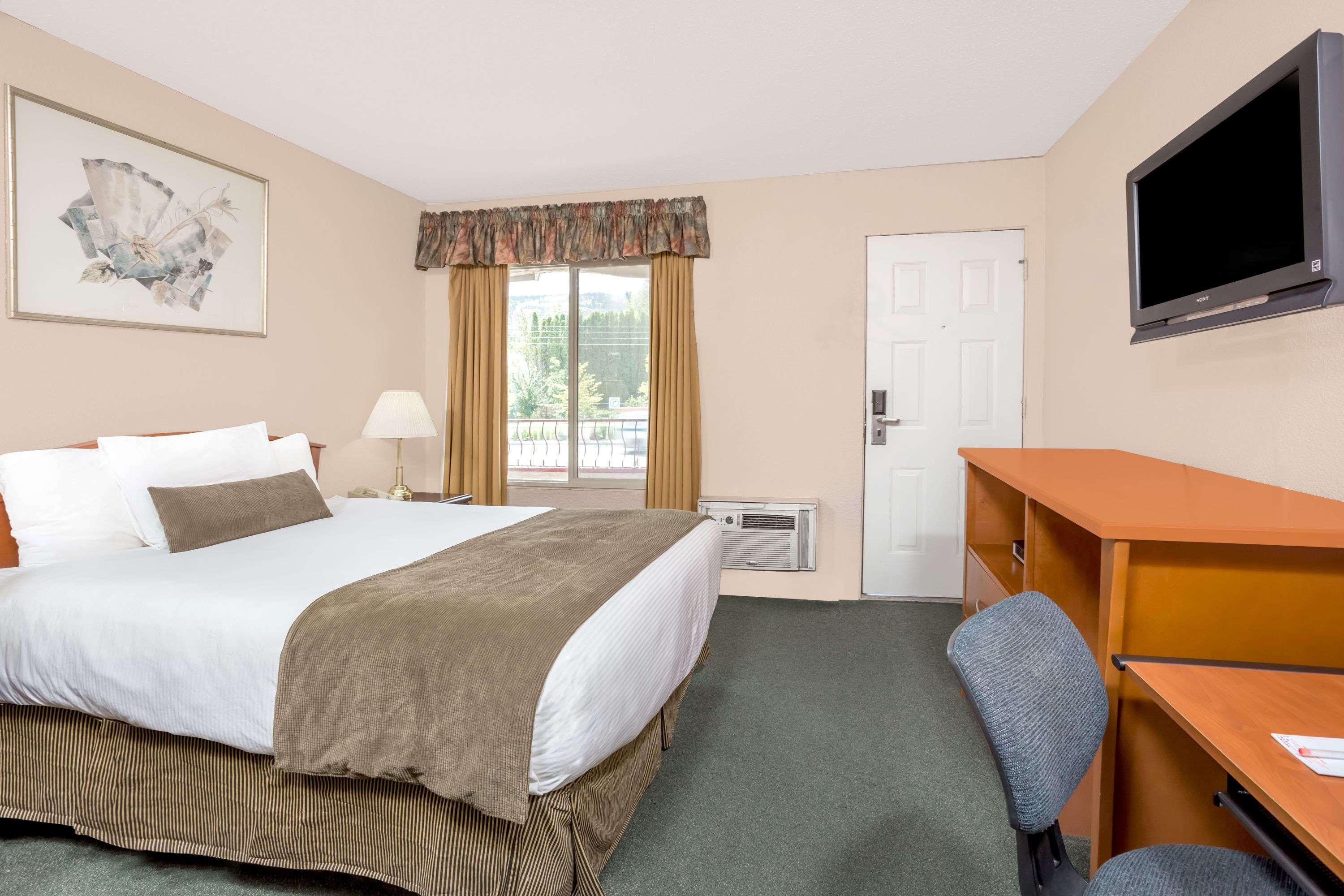 Howard Johnson By Wyndham Downtown Kamloops Eksteriør bilde